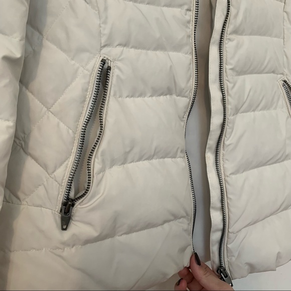 Down Jacket - Picture 4 of 6